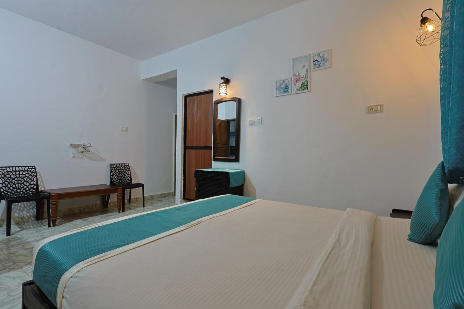 Baga Fantacia Beach Inn Calangute Room photo