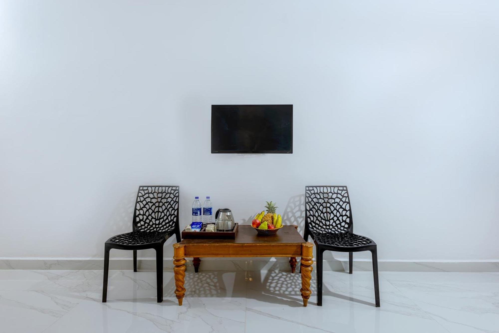 Baga Fantacia Beach Inn Calangute Room photo